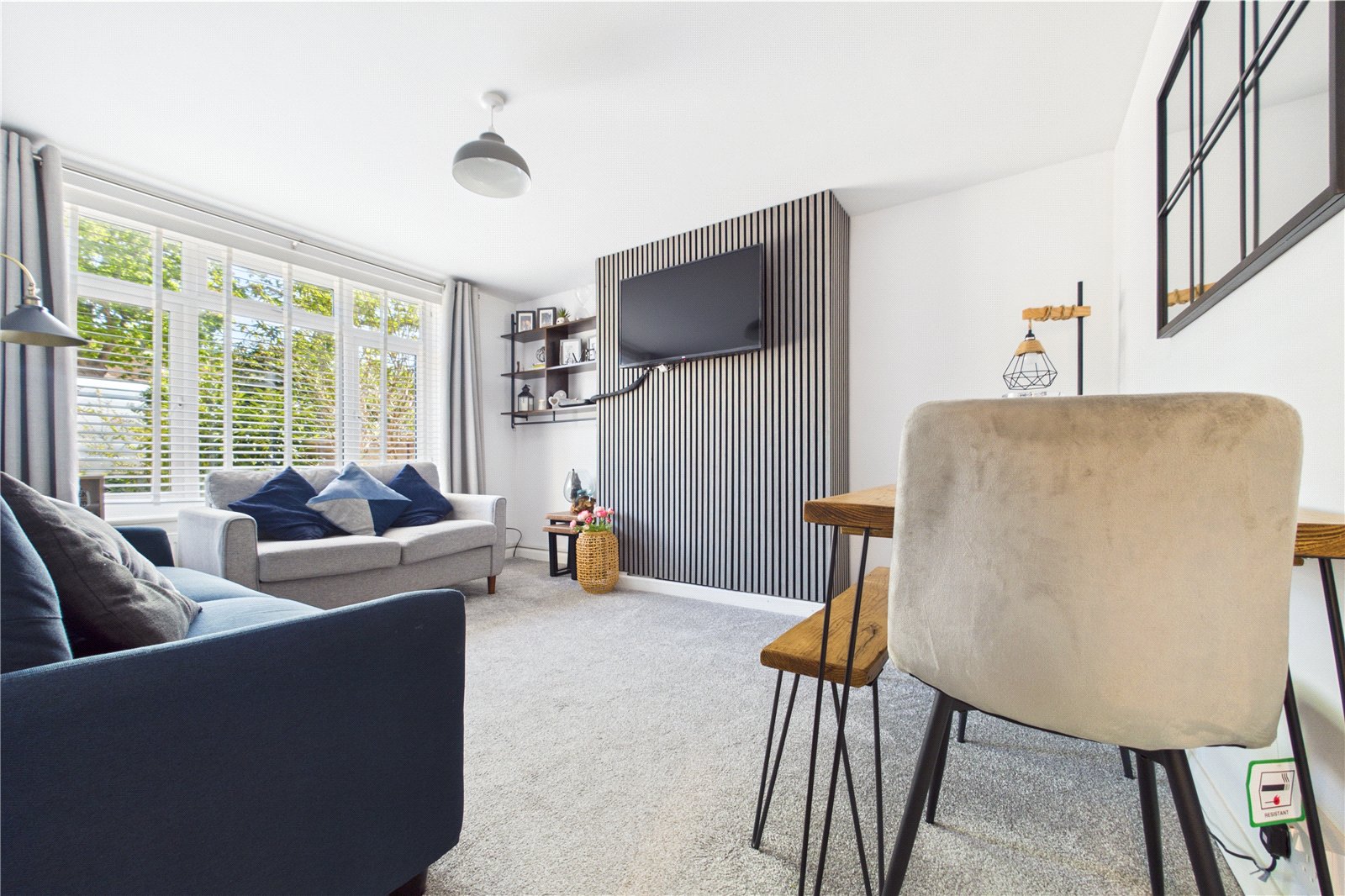 2 bedroom Flat for sale in Tilehurst, Reading, Berkshire