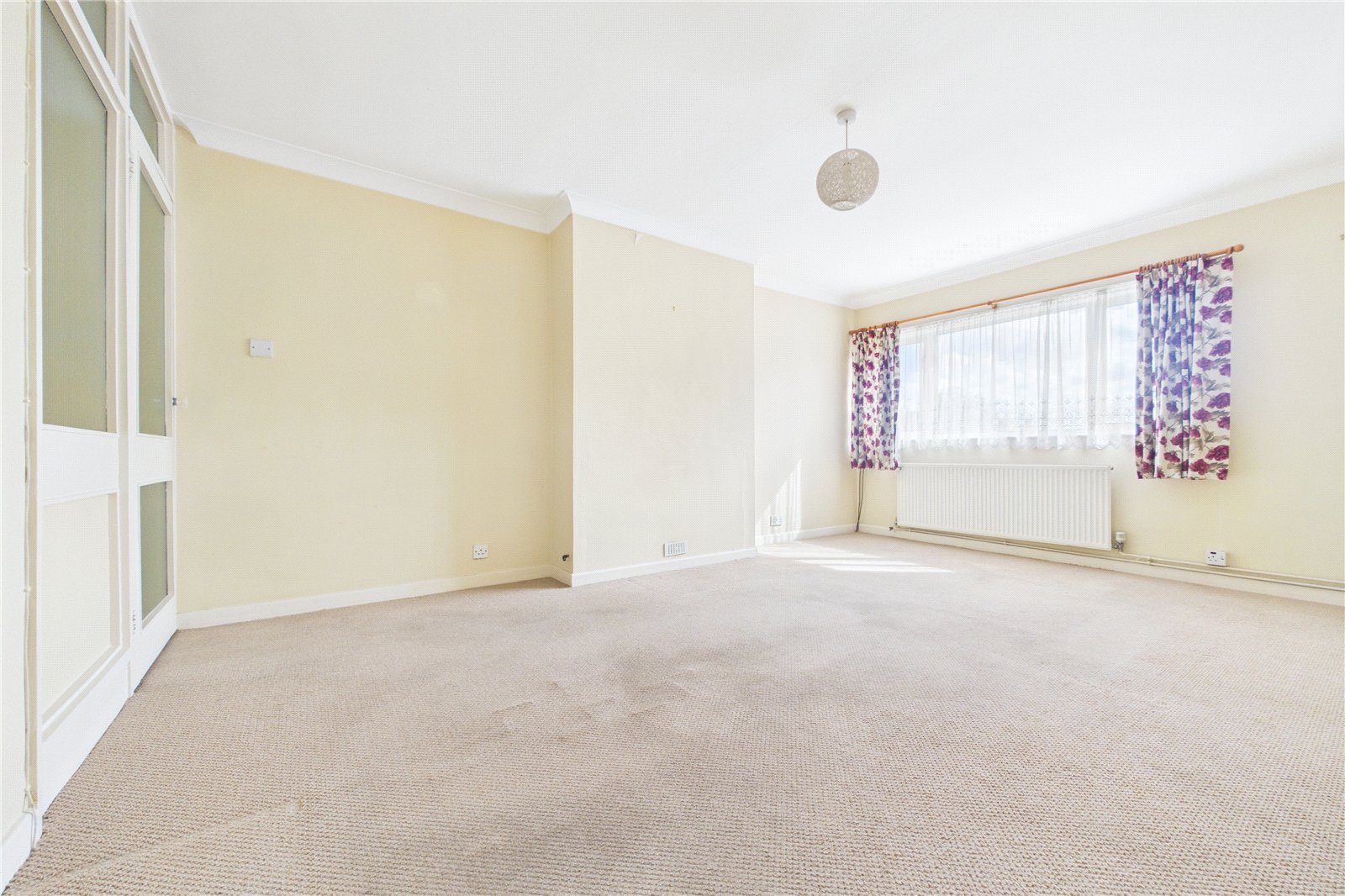 2 bedroom Flat for sale in Tilehurst, Reading, Berkshire