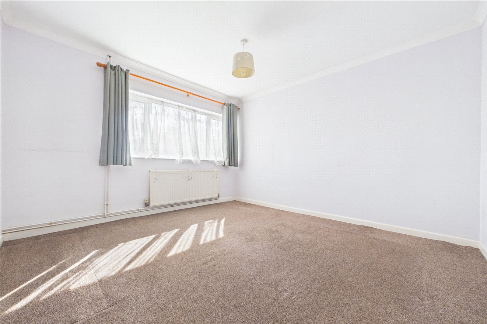 2 bedroom Flat for sale in Tilehurst, Reading, Berkshire