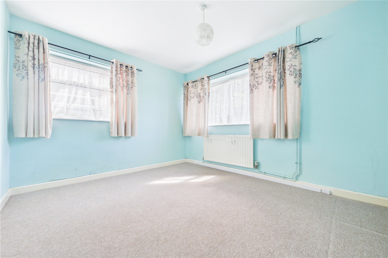 2 bedroom Flat for sale in Tilehurst, Reading, Berkshire