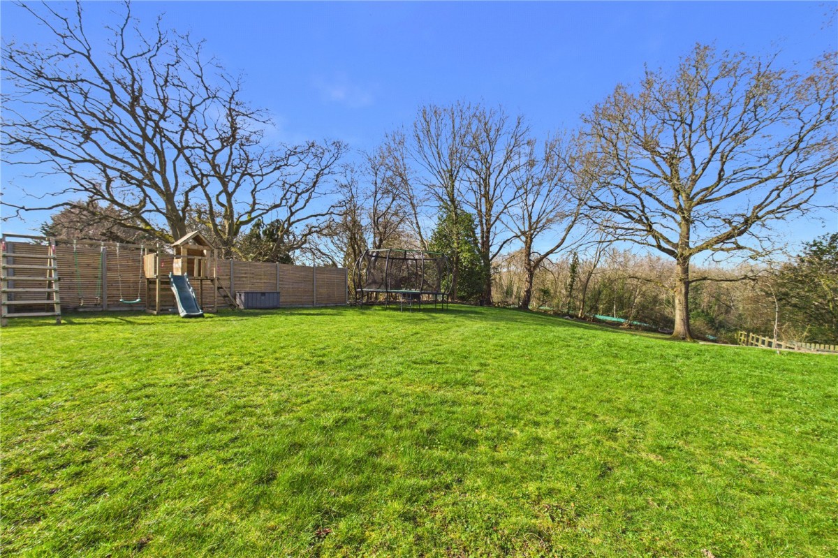 Burghfield Common, Reading, Berkshire