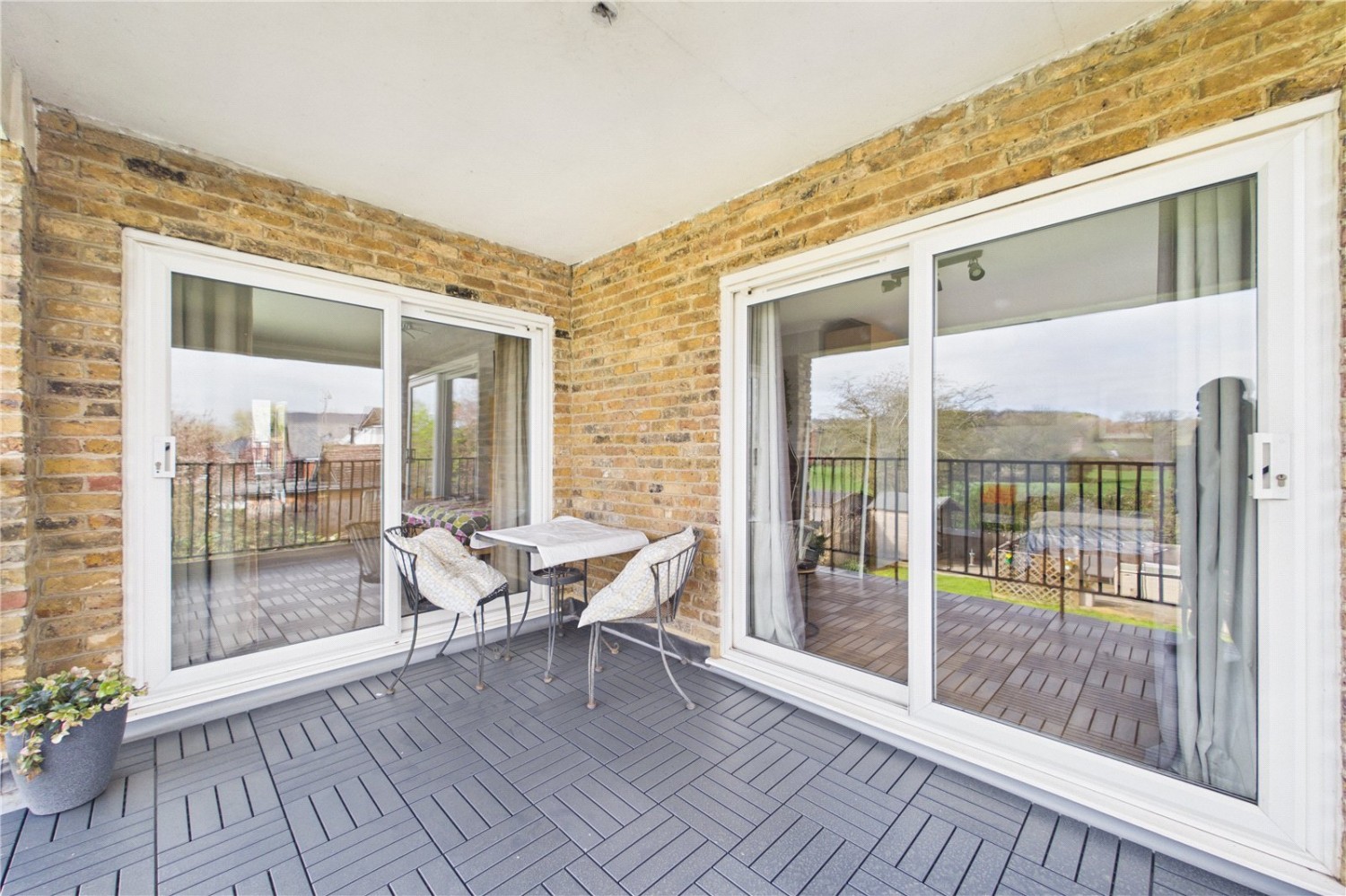 Purley on Thames, Reading, Berkshire