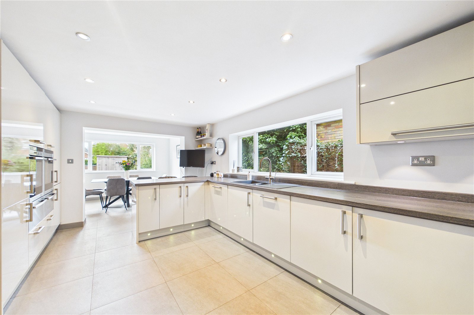4 bedroom House for sale in Purley on Thames, Reading, Berkshire
