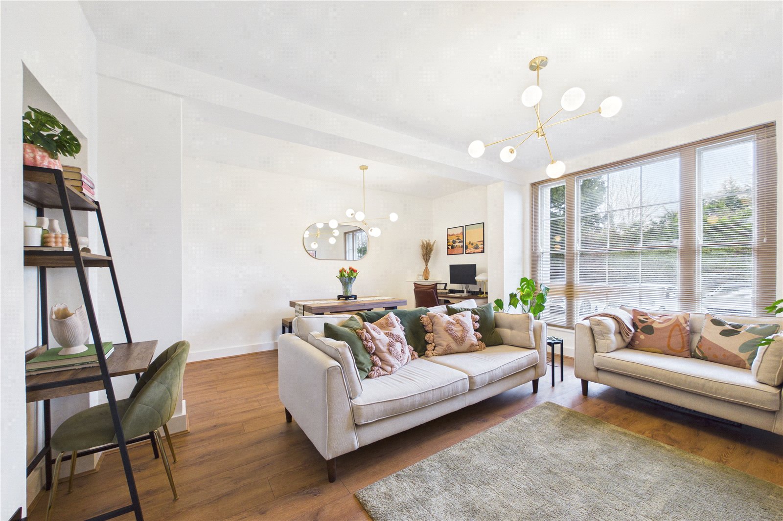 1 bedroom Flat for sale in Purley on Thames, Reading, Berkshire