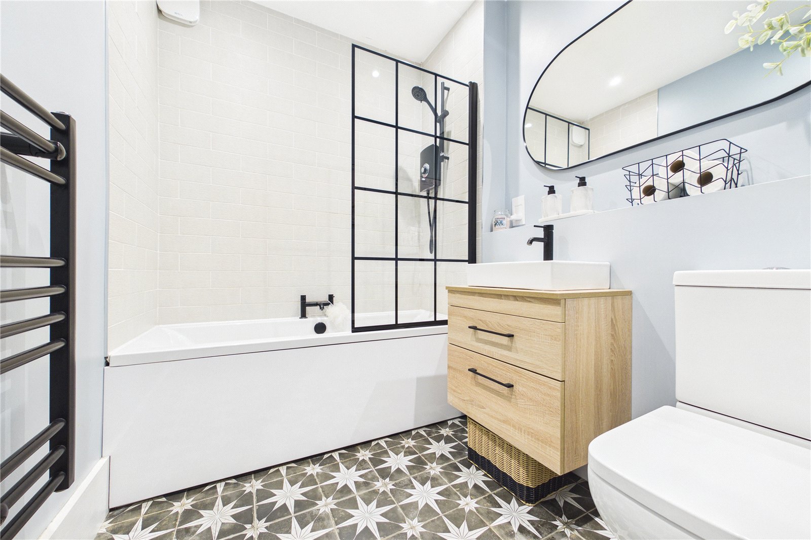 1 bedroom Flat for sale in Purley on Thames, Reading, Berkshire