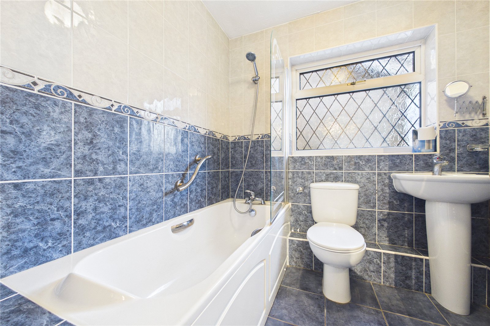 3 bedroom Bungalow for sale in Calcot, Reading, Berkshire