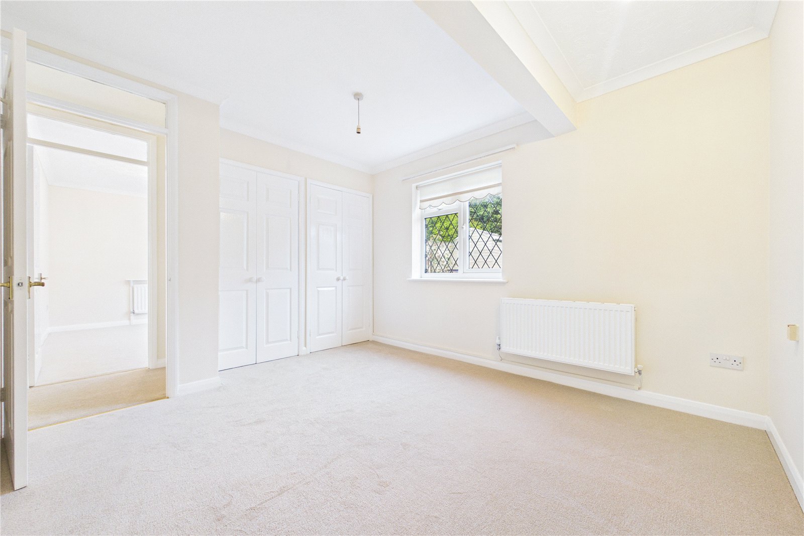 3 bedroom Bungalow for sale in Calcot, Reading, Berkshire