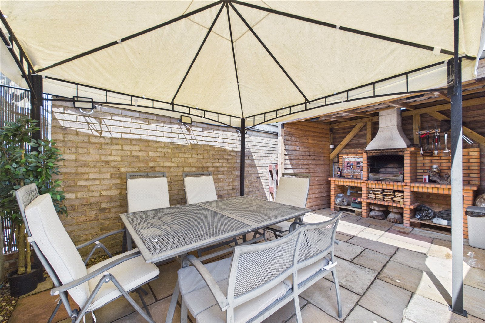 3 bedroom House for sale in Purley on Thames, Reading, Berkshire