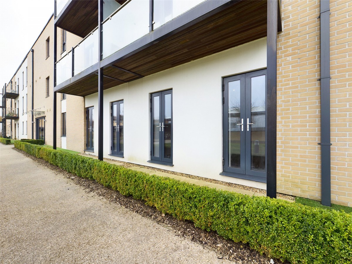 Angus Court, Thame, Oxfordshire