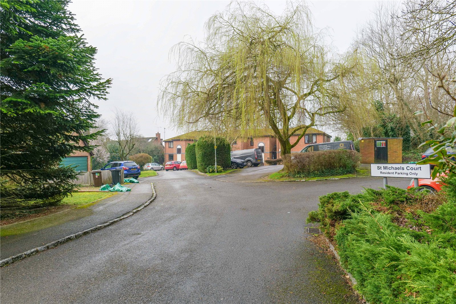 2 bedroom Flat to let in Ruscombe, Twyford, Reading