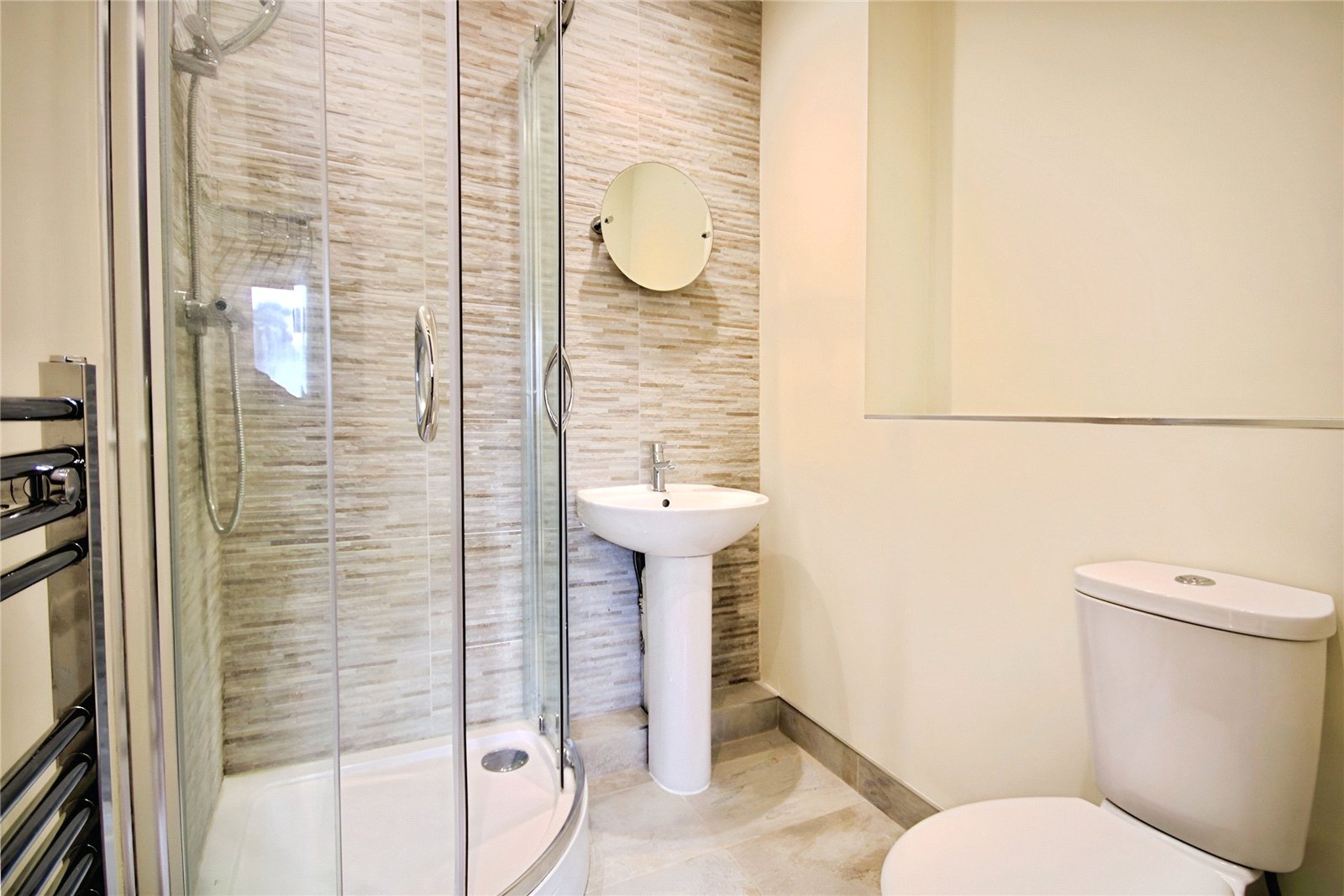 2 bedroom Flat to let in Polehampton Close, Twyford, Berkshire