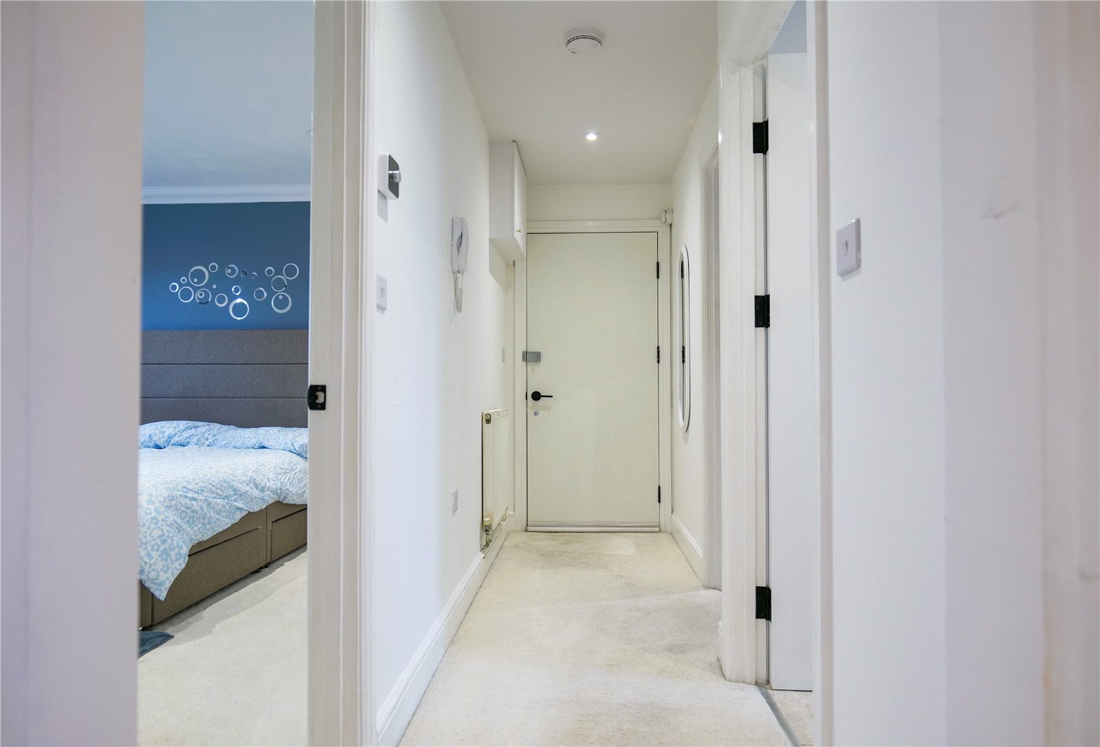 2 bedroom Flat to let in Reading, Berkshire