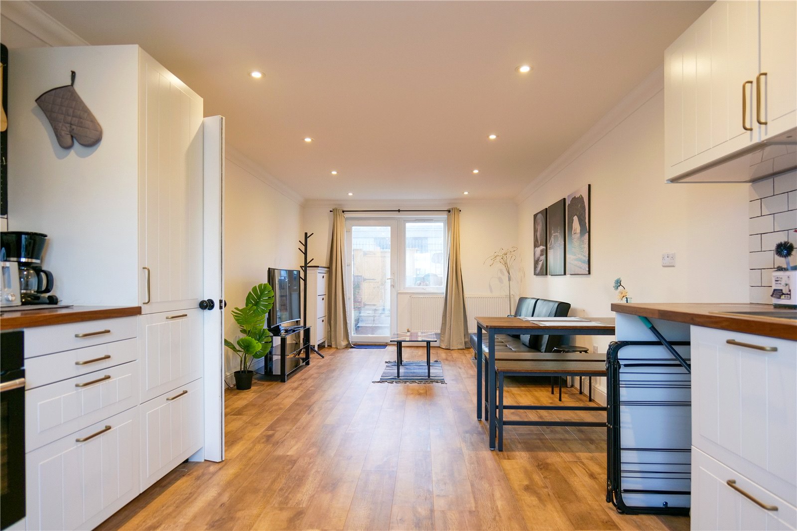 2 bedroom Flat to let in Reading, Berkshire