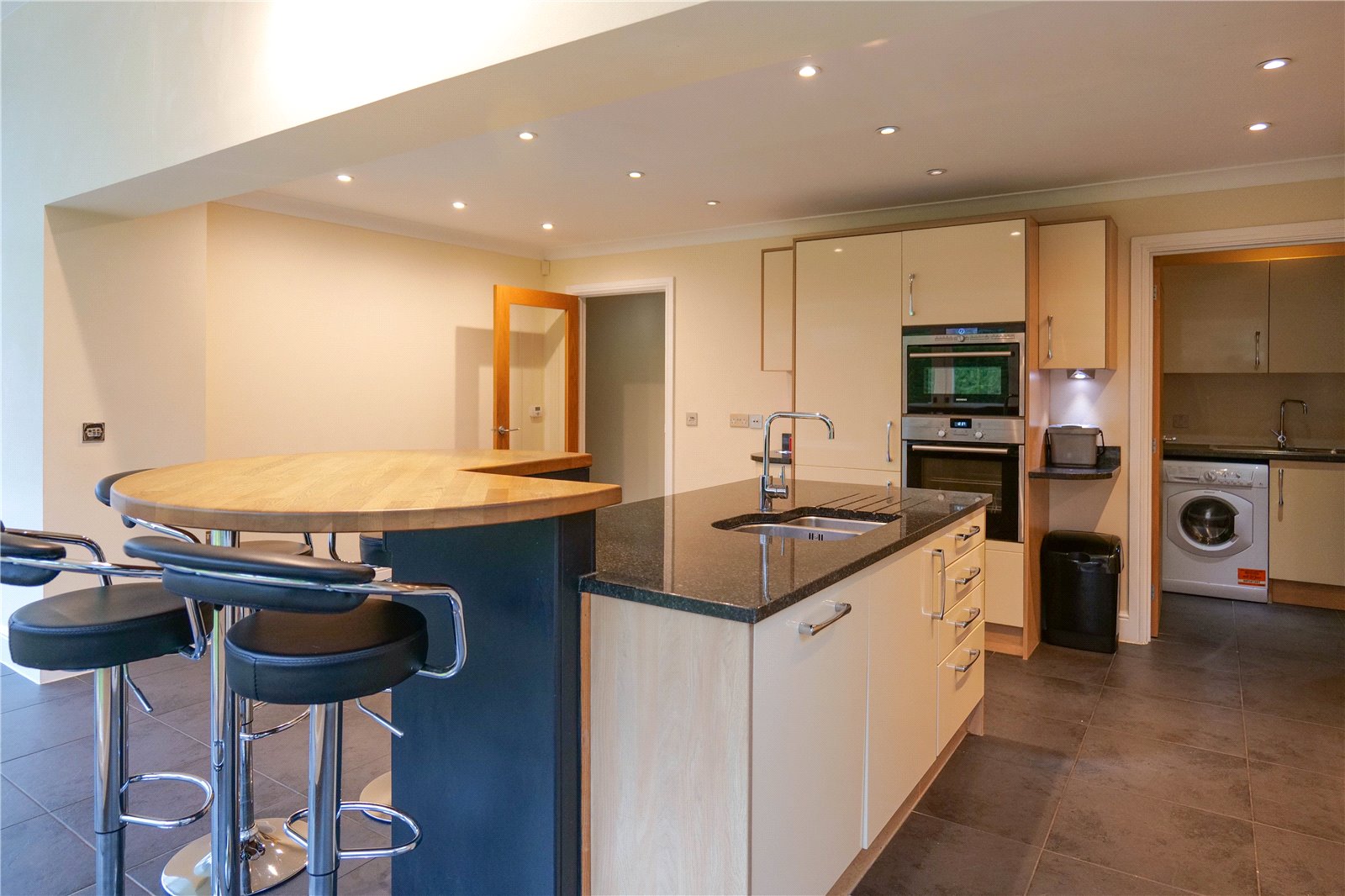 4 bedroom House to let in Twyford, Berkshire