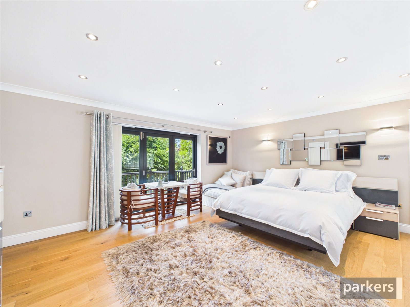 6 bedroom House for sale in Hurst, Reading, Berkshire