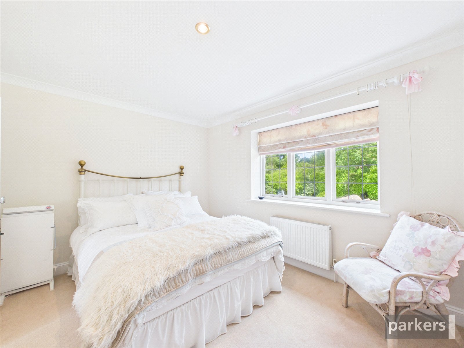 6 bedroom House for sale in Hurst, Reading, Berkshire