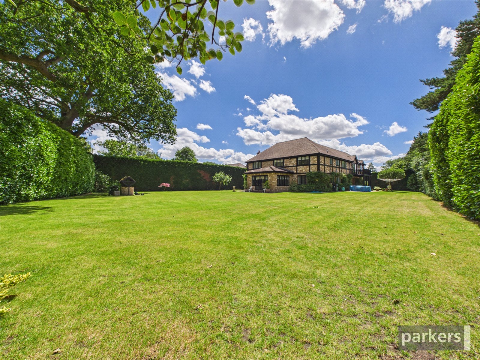 6 bedroom House for sale in Hurst, Reading, Berkshire