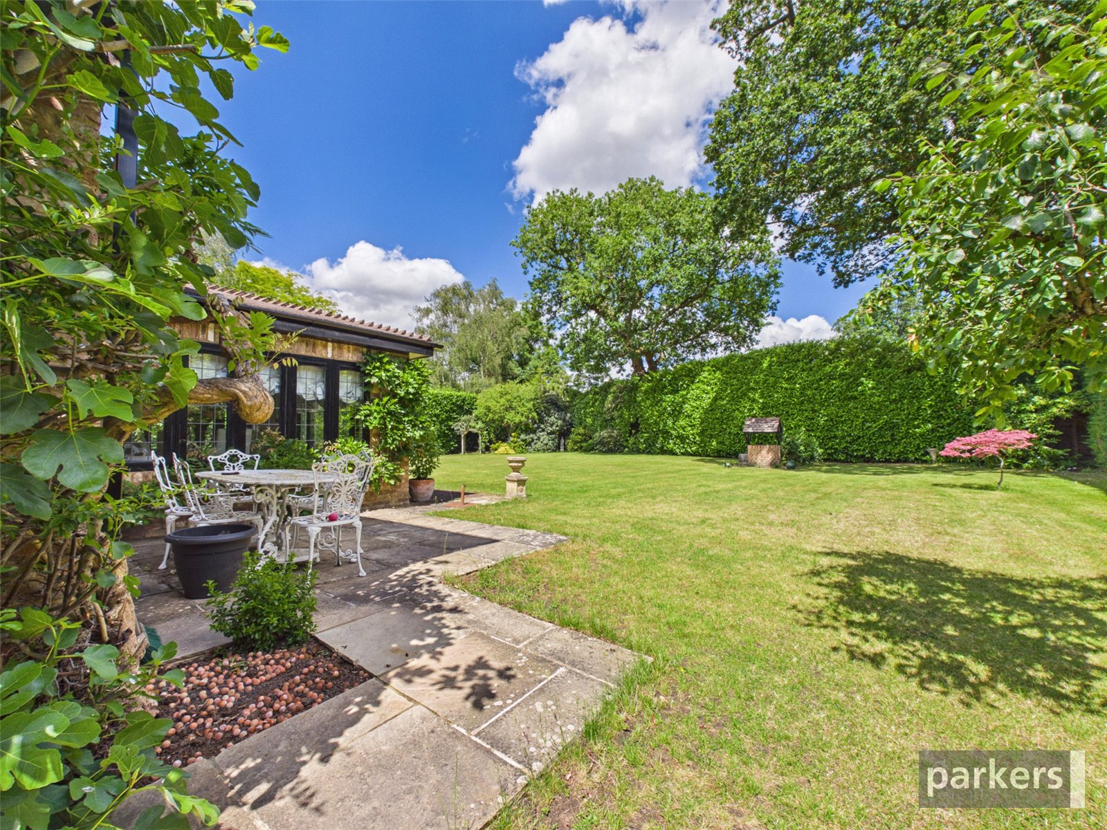 6 bedroom House for sale in Hurst, Reading, Berkshire