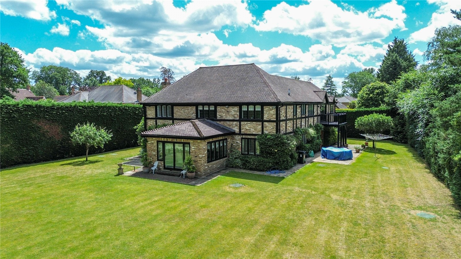 6 bedroom House for sale in Hurst, Reading, Berkshire