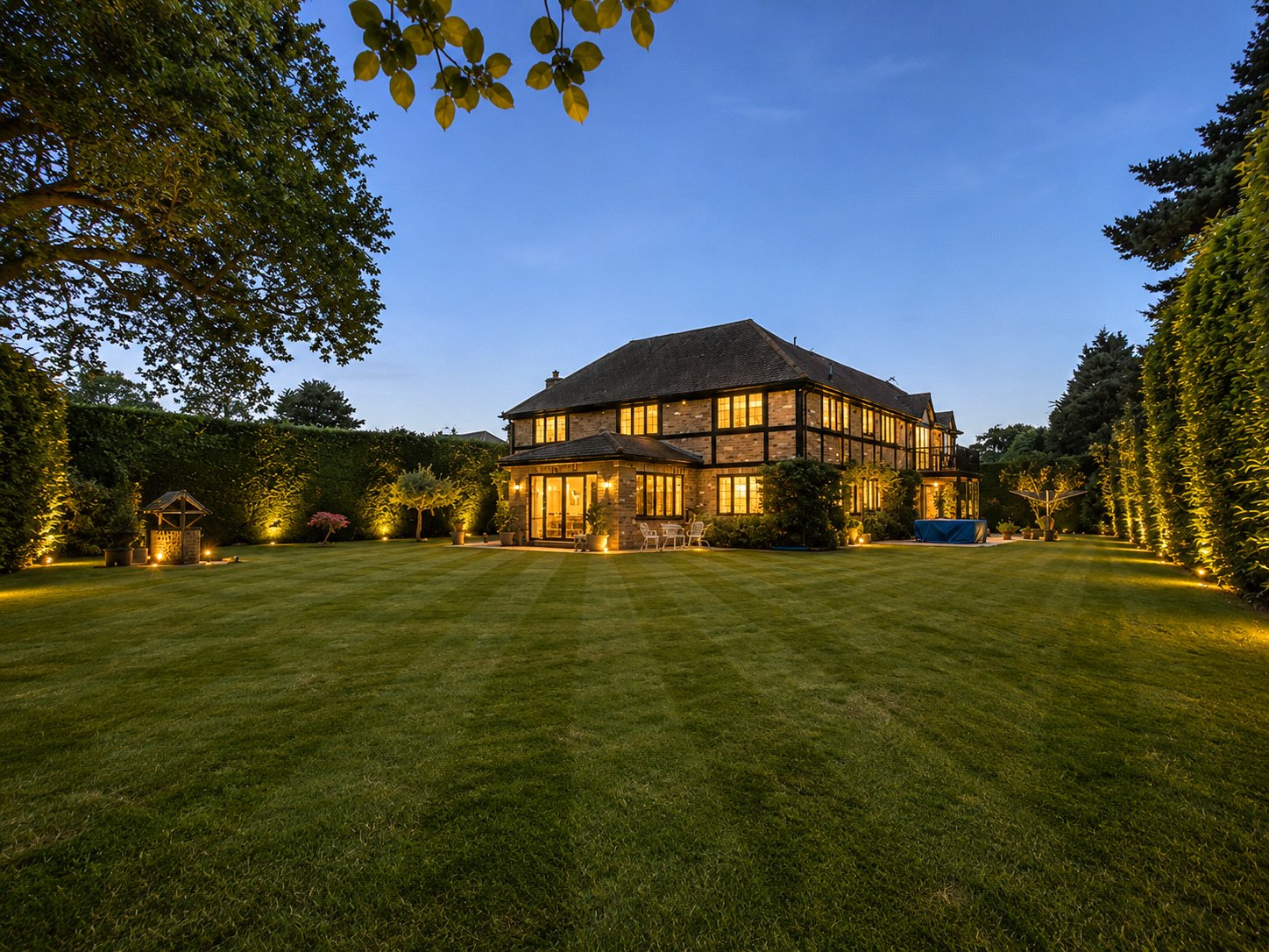6 bedroom House for sale in Hurst, Reading, Berkshire