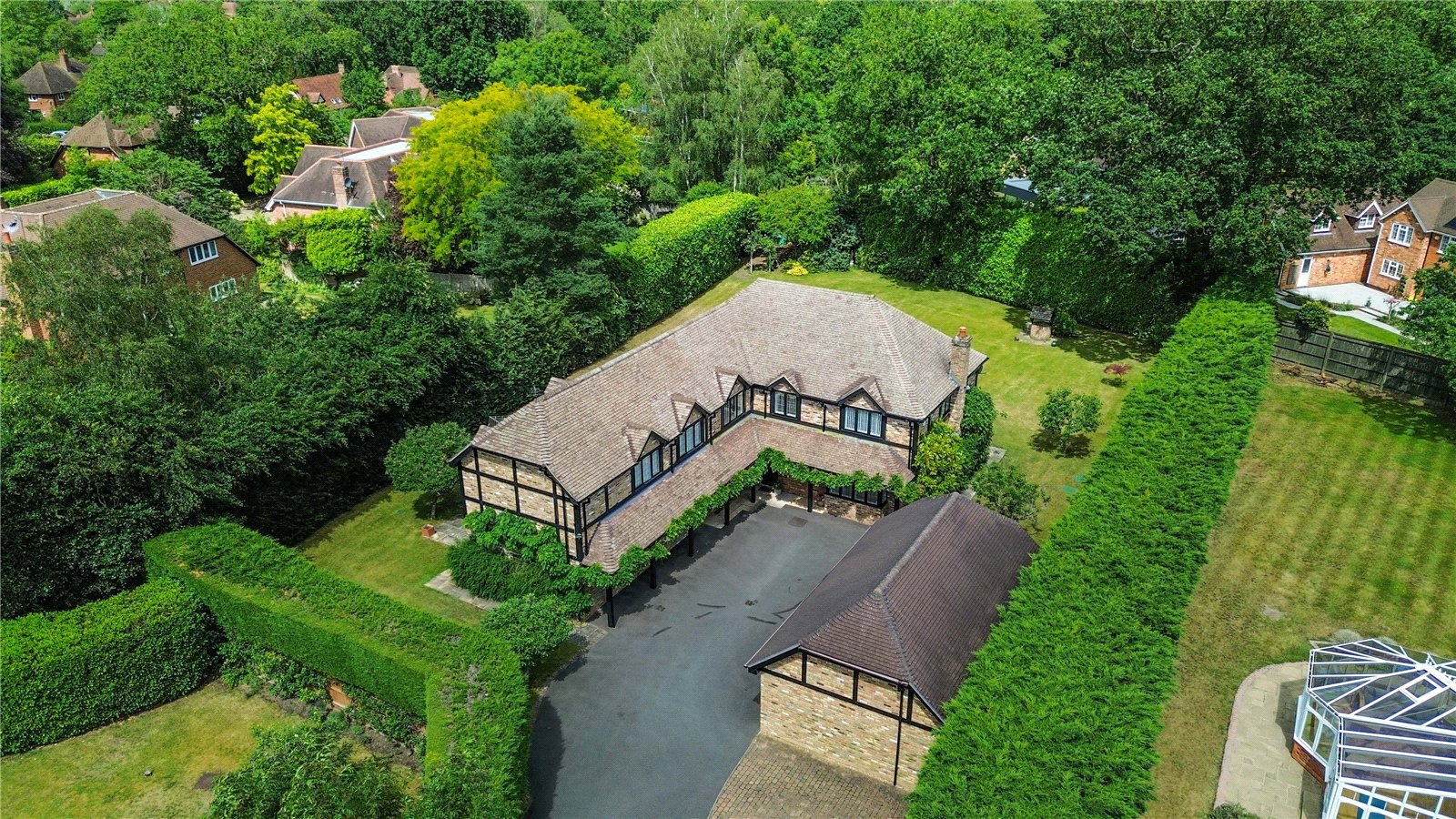 6 bedroom House for sale in Hurst, Reading, Berkshire