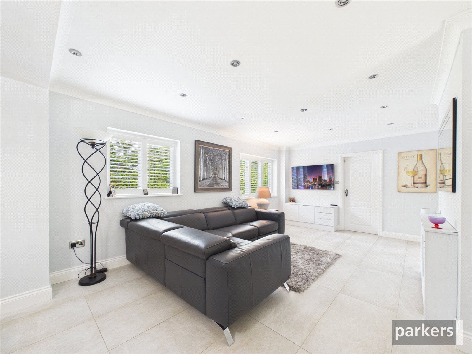 6 bedroom House for sale in Hurst, Reading, Berkshire