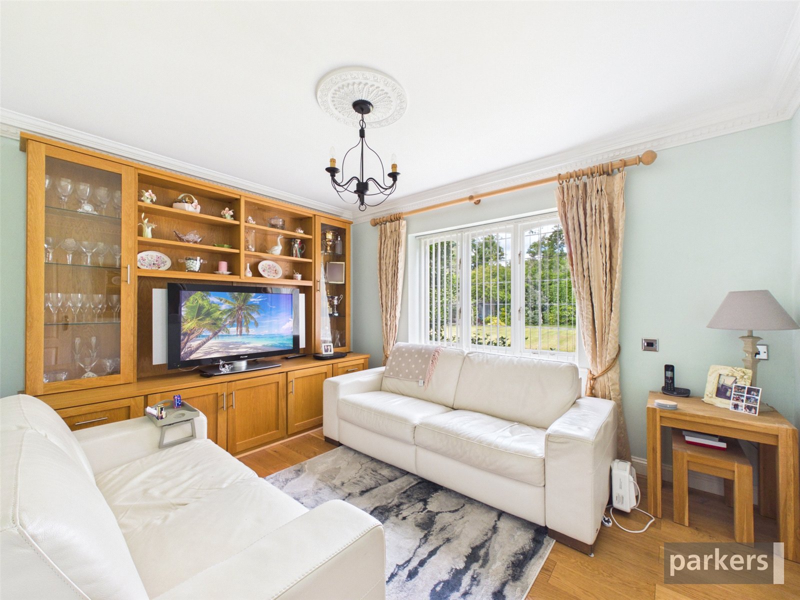 6 bedroom House for sale in Hurst, Reading, Berkshire