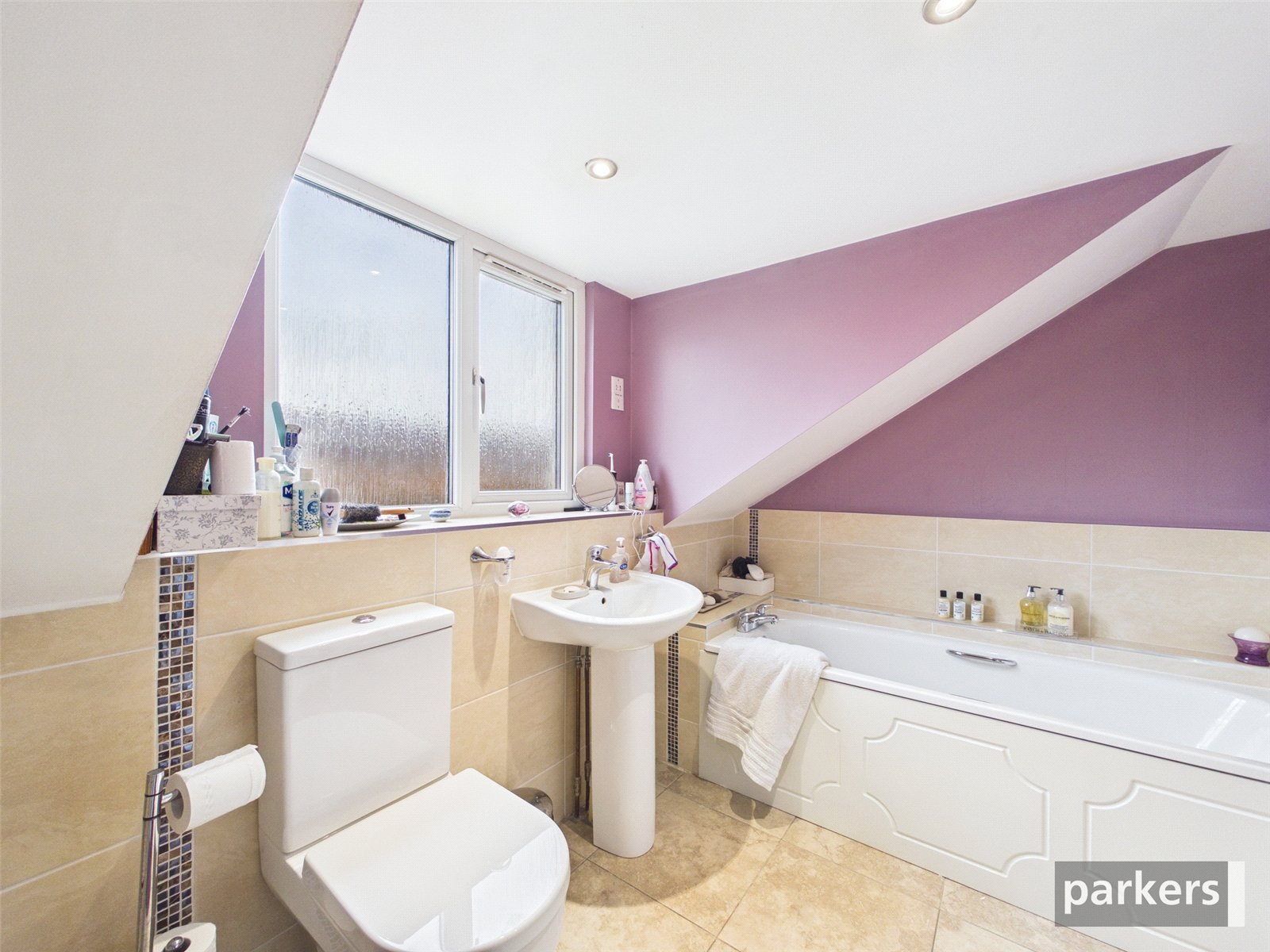 6 bedroom House for sale in Twyford, Reading, Berkshire