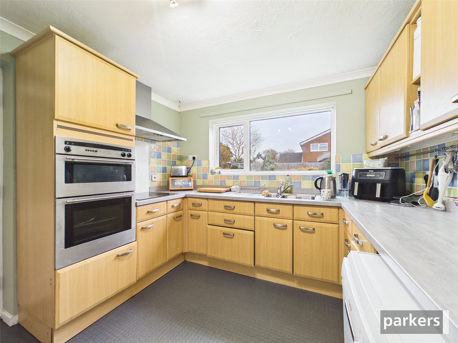 6 bedroom House for sale in Twyford, Reading, Berkshire