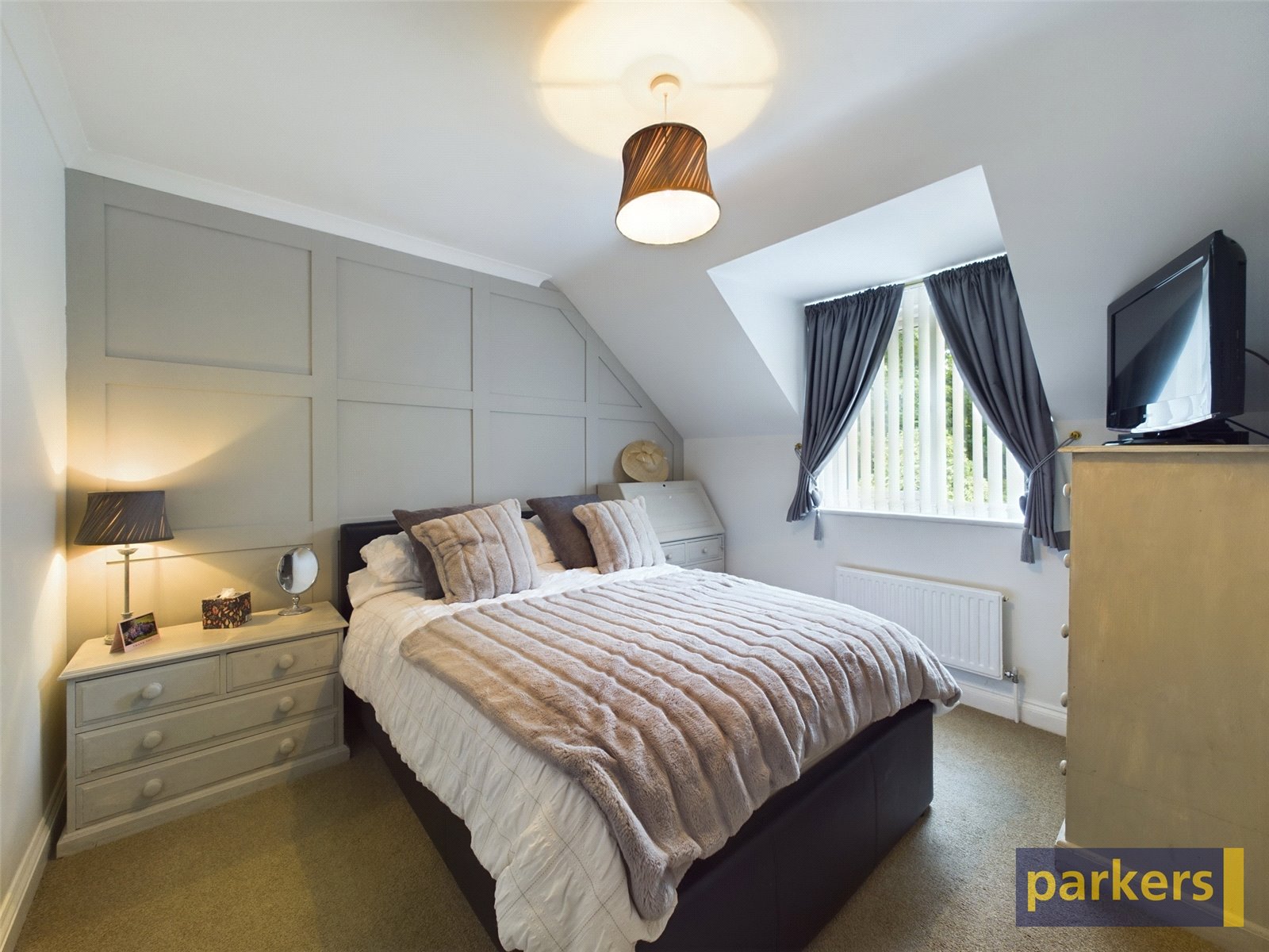 3 bedroom House for sale in Bath Road, Hare Hatch, Reading