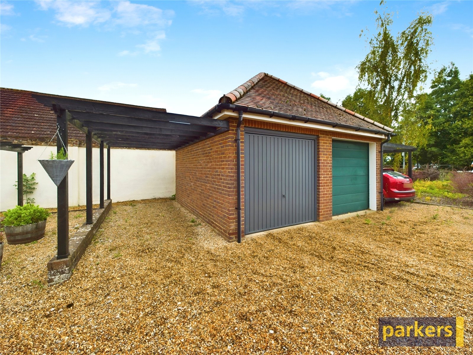 3 bedroom House for sale in Bath Road, Hare Hatch, Reading