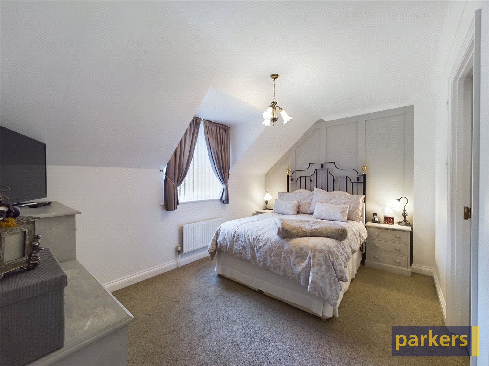 3 bedroom House for sale in Bath Road, Hare Hatch, Reading