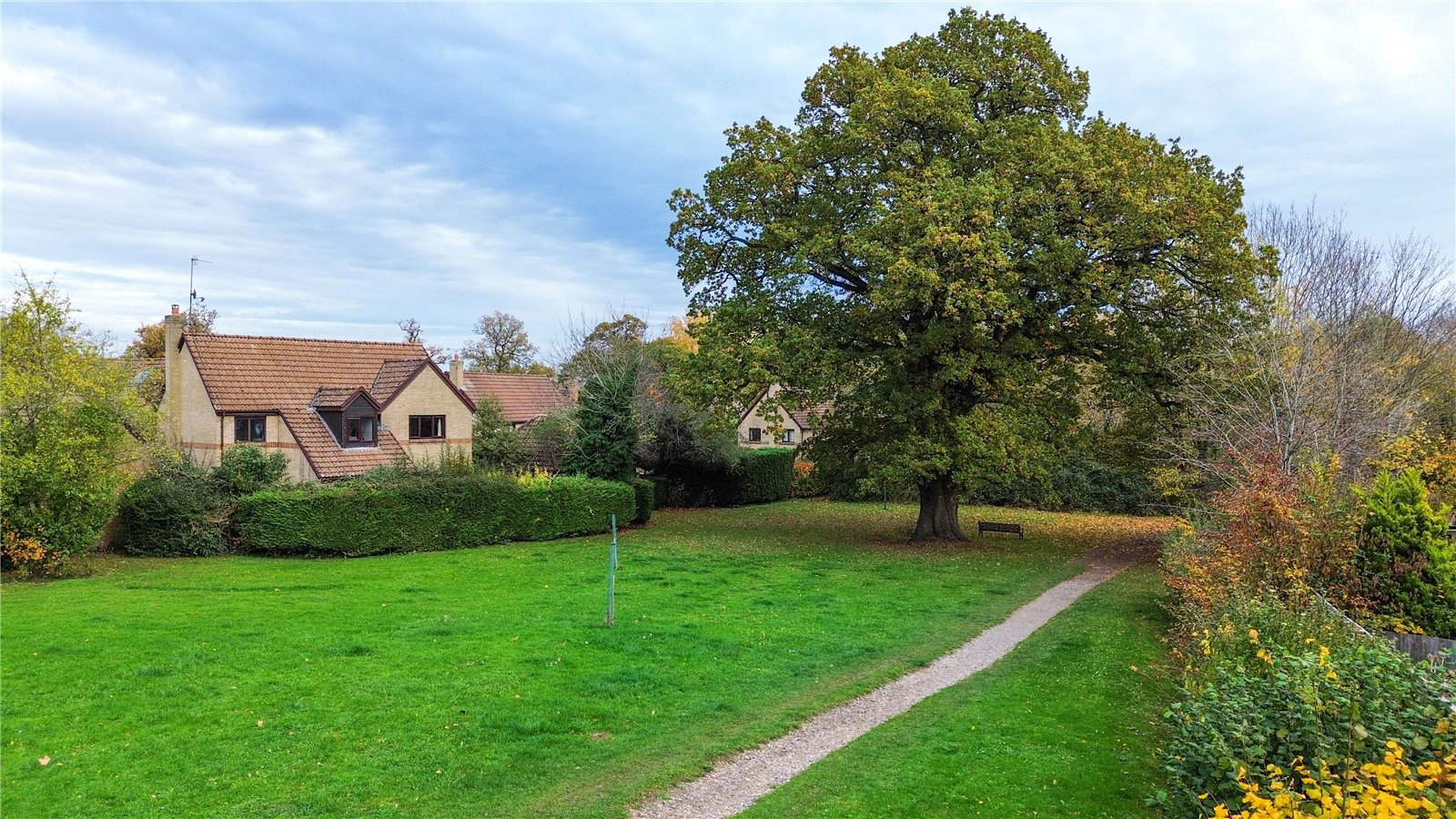 4 bedroom House for sale in Twyford, Reading, Berkshire