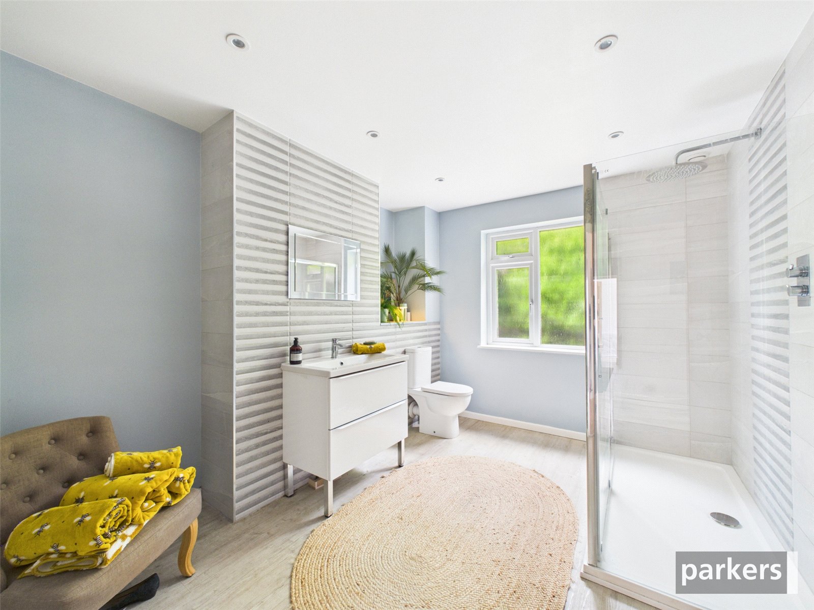 5 bedroom House for sale in Hurst, Reading, Berkshire