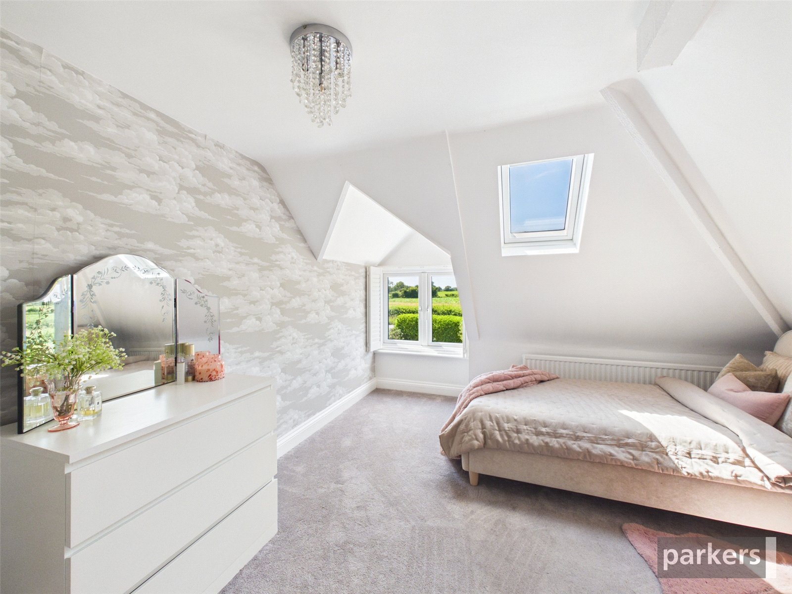 5 bedroom House for sale in Hurst, Reading, Berkshire