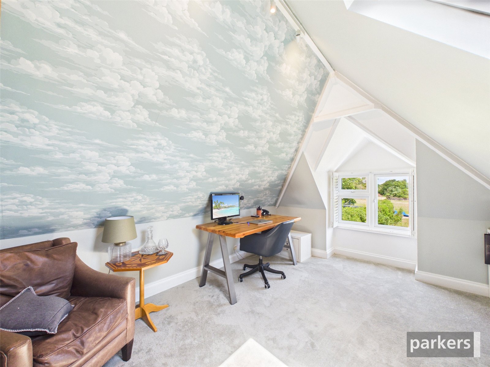 5 bedroom House for sale in Hurst, Reading, Berkshire