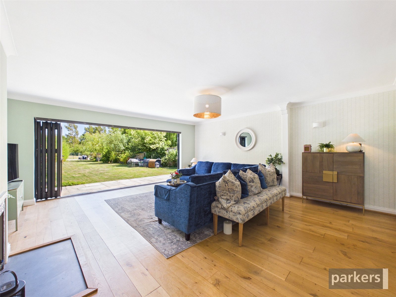5 bedroom House for sale in Hurst, Reading, Berkshire