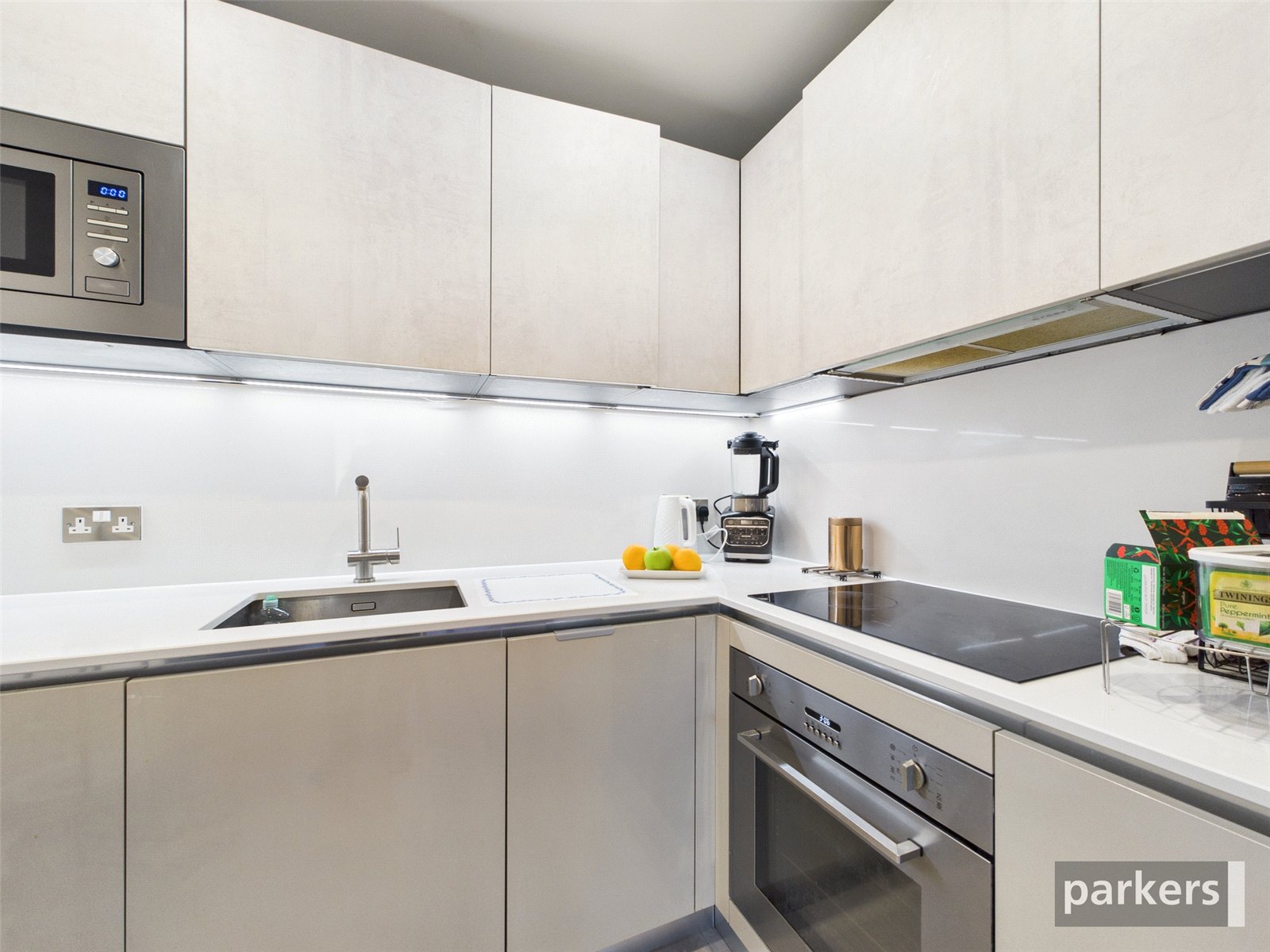 2 bedroom Flat for sale in Bracknell, Berkshire