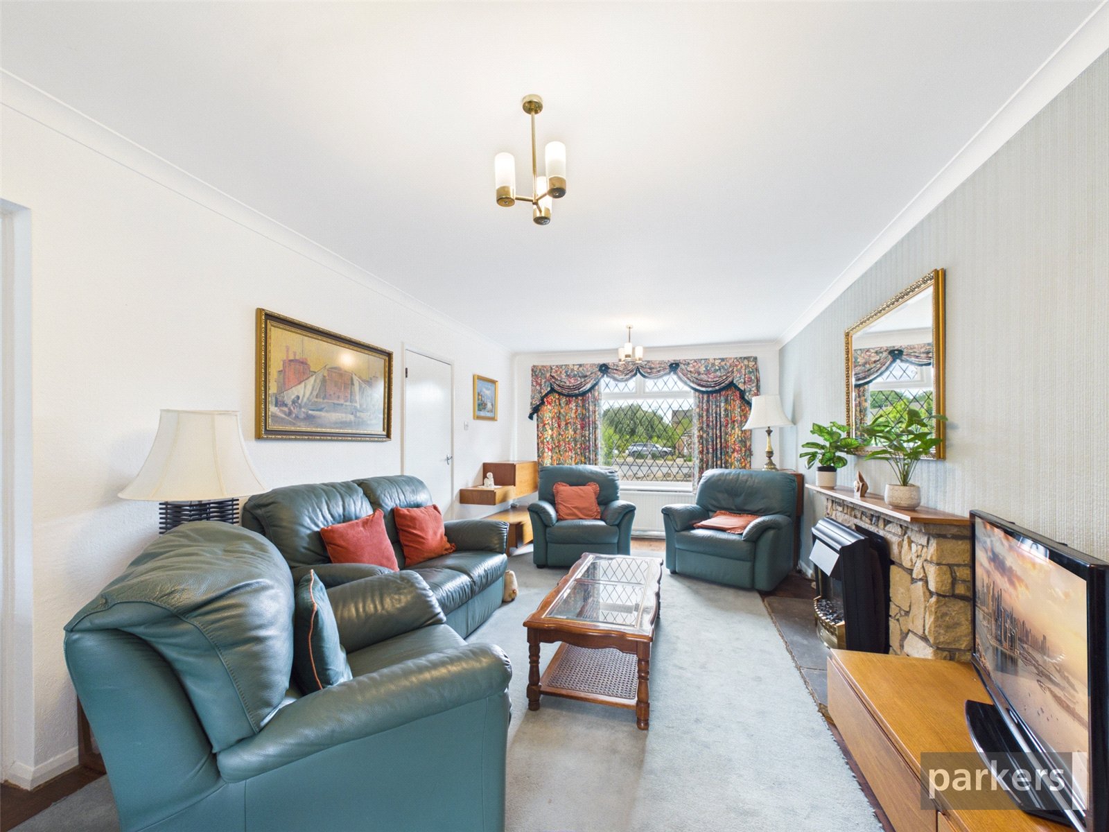 4 bedroom House for sale in Charvil, Reading, Berkshire