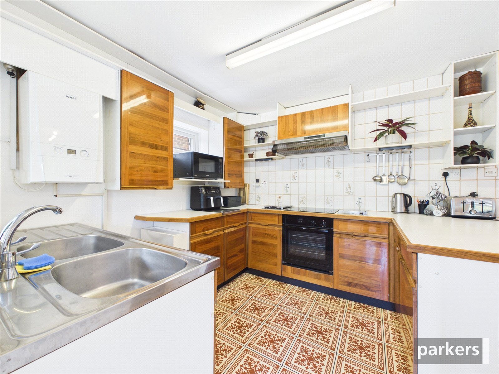 4 bedroom House for sale in Charvil, Reading, Berkshire