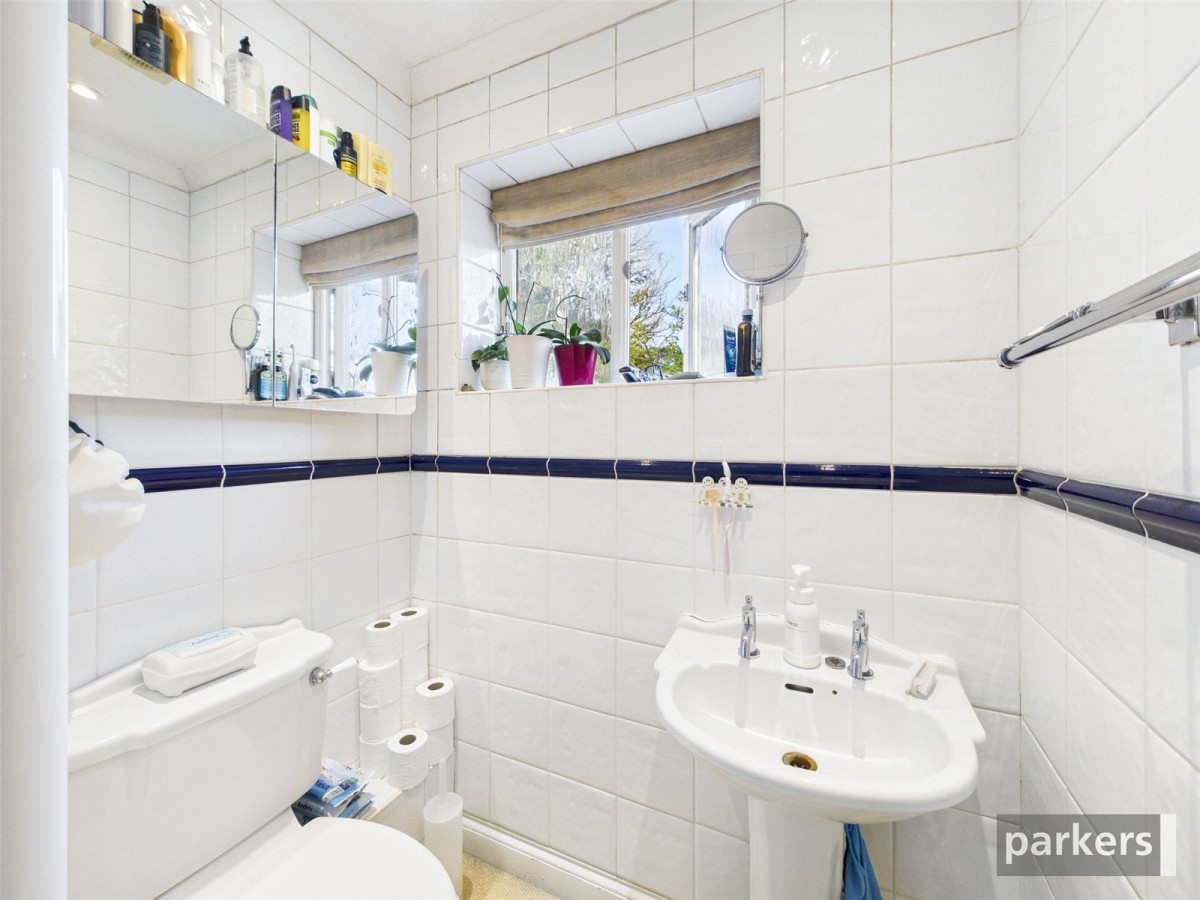 Bath Road, Hare Hatch, Reading