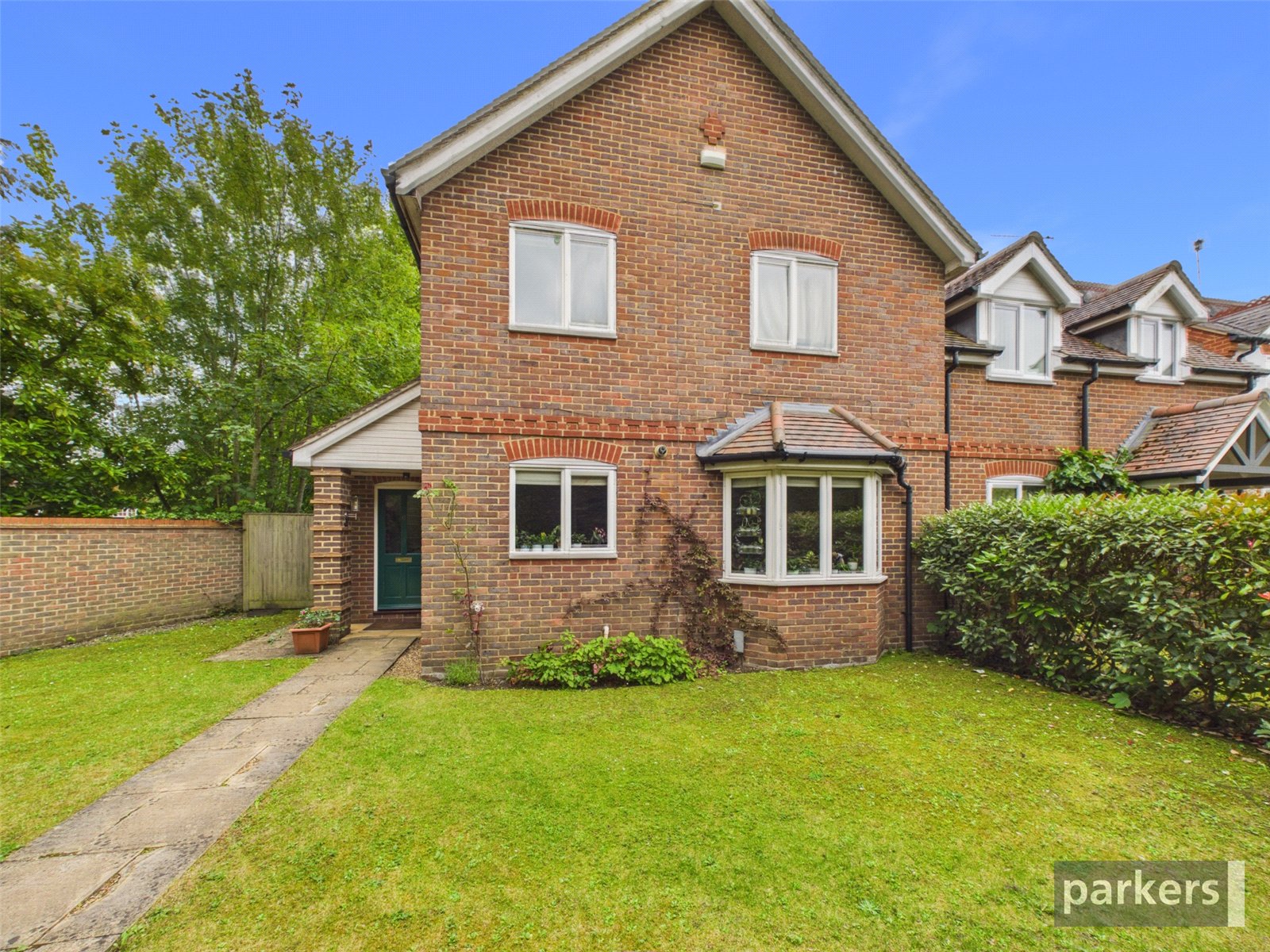 4 bedroom House for sale in Bath Road, Hare Hatch, Reading