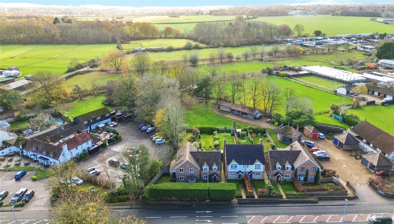 4 bedroom House for sale in Bath Road, Hare Hatch, Reading