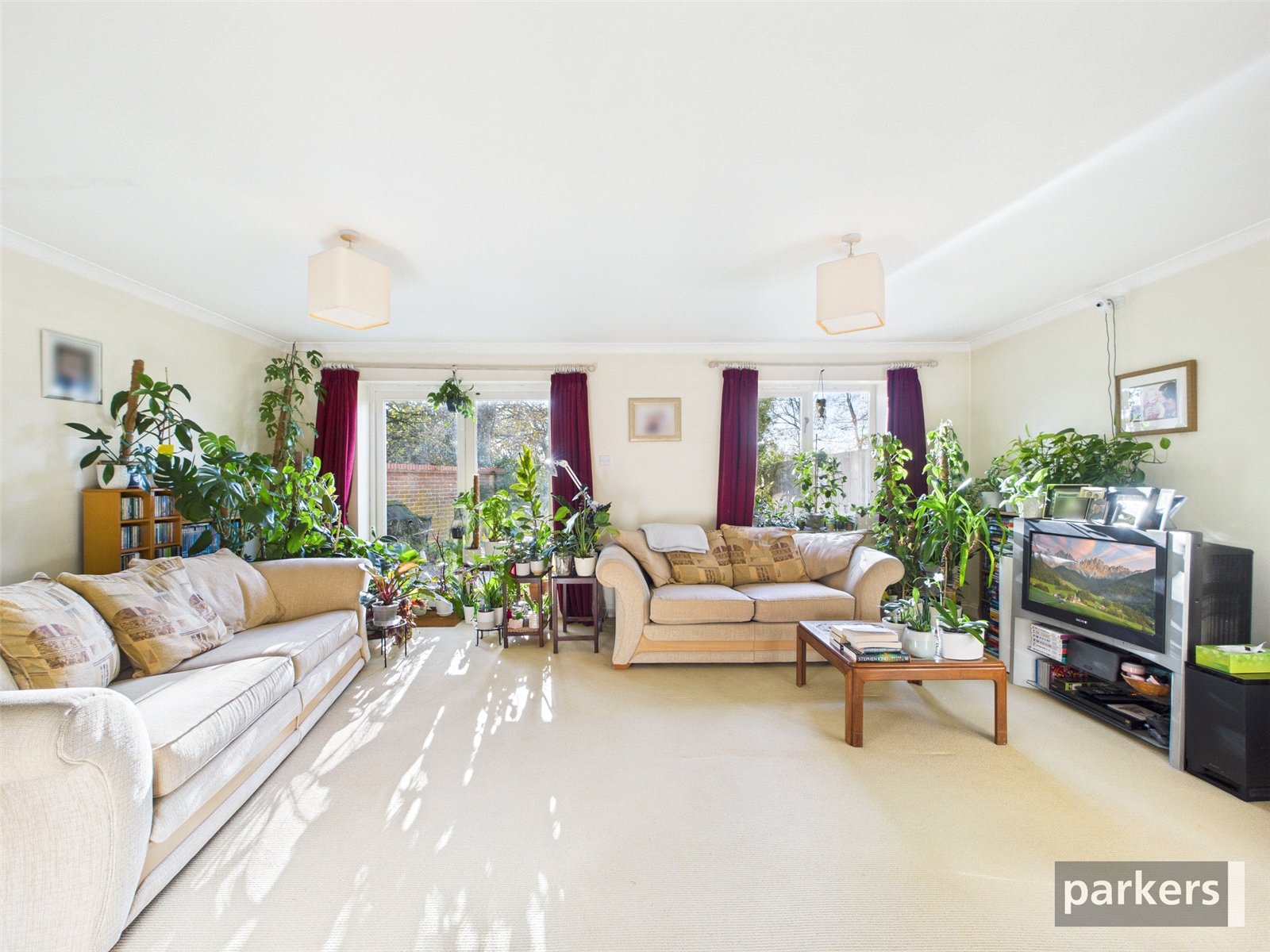 4 bedroom House for sale in Bath Road, Hare Hatch, Reading