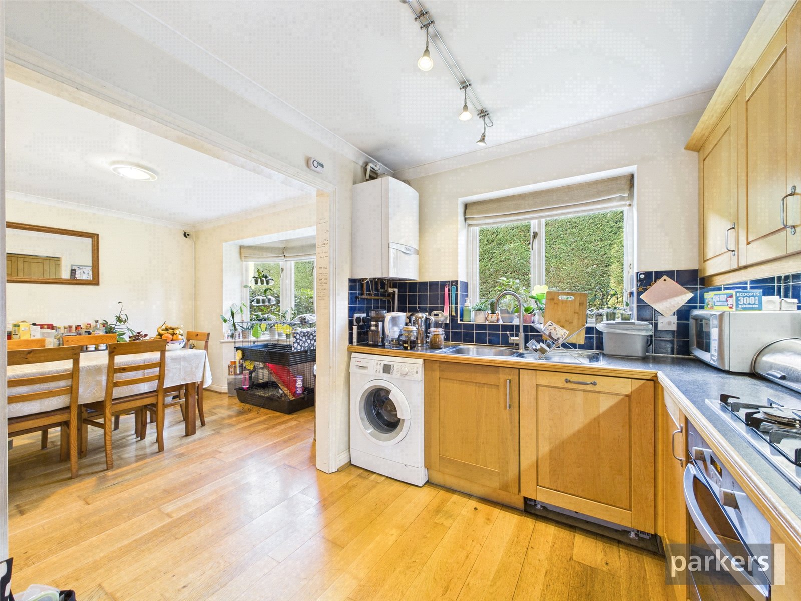 4 bedroom House for sale in Bath Road, Hare Hatch, Reading