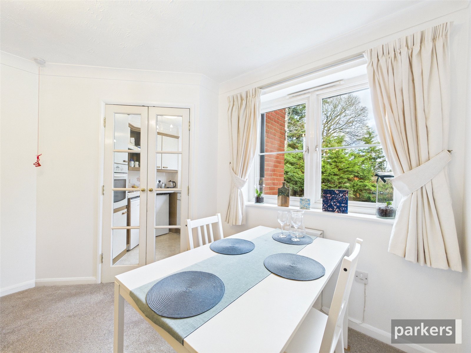1 bedroom Flat for sale in Twyford, Reading, Berkshire