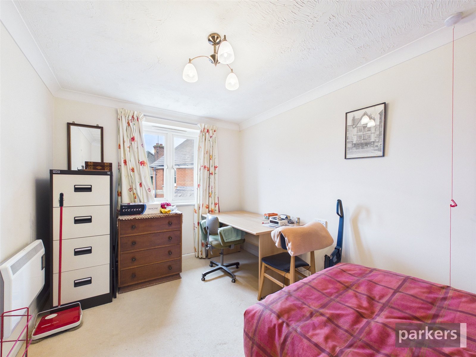 2 bedroom Flat for sale in Twyford, Reading, Berkshire