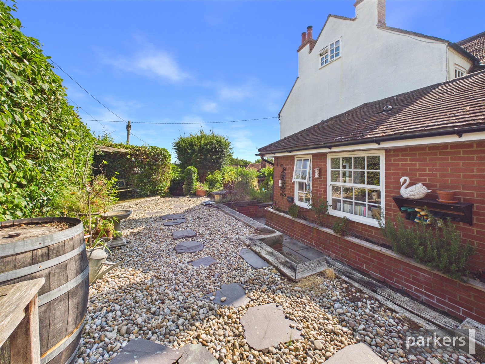 3 bedroom House for sale in Knowl Hill, Reading, Berkshire
