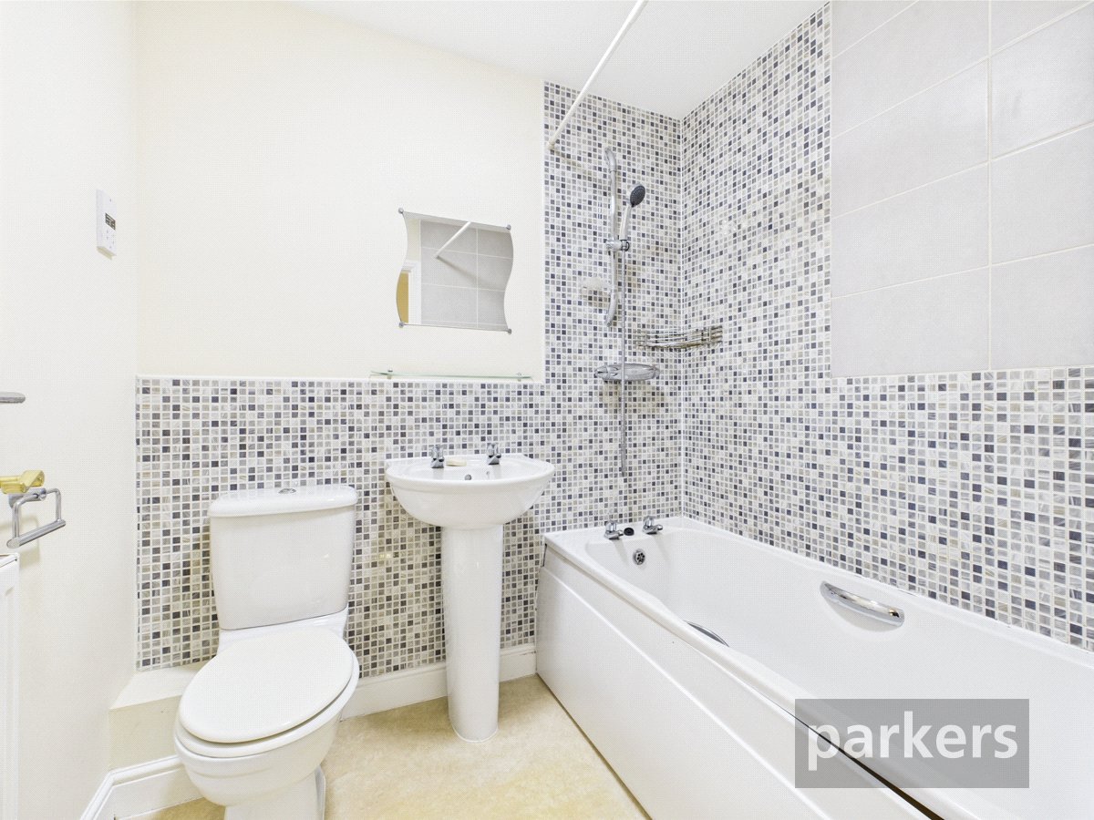 2 bedroom House to let in Shilton Park, Carterton, Oxfordshire