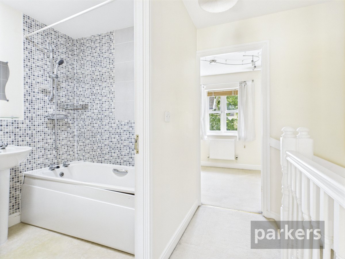 2 bedroom House to let in Shilton Park, Carterton, Oxfordshire